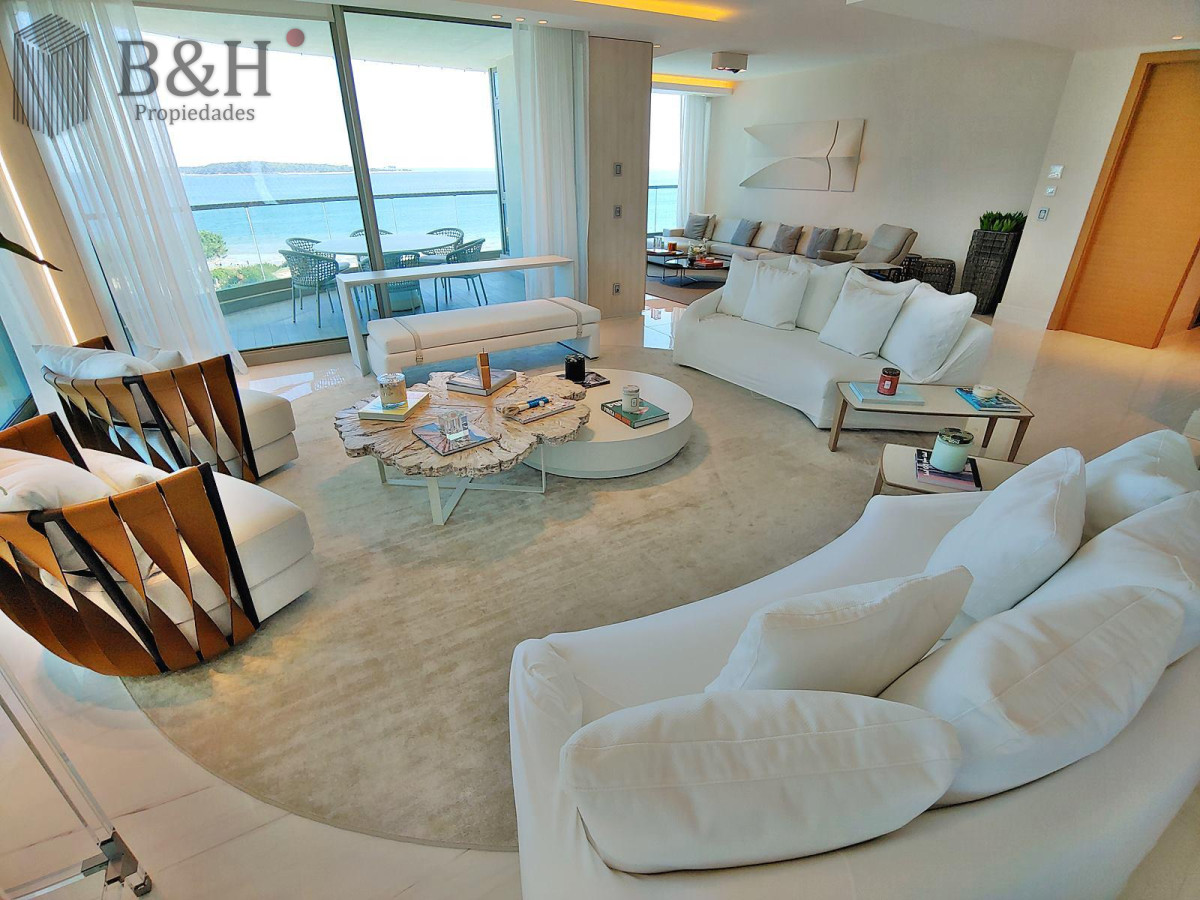 Apartamento ID.5508 - Espectacular! Apartamento unificado en Fendi Chateau Punta del Este - VENTA