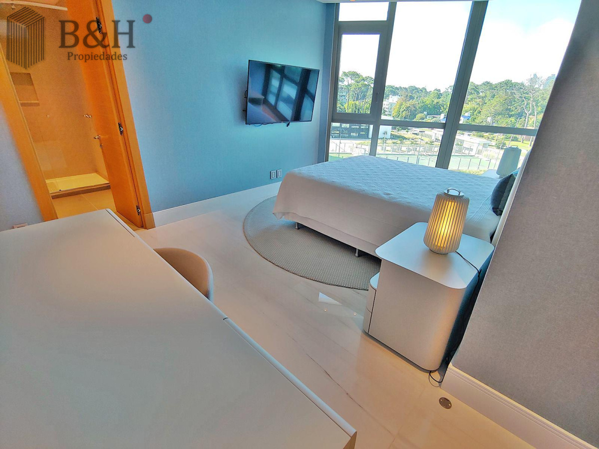 Apartamento ID.5508 - Espectacular! Apartamento unificado en Fendi Chateau Punta del Este - VENTA