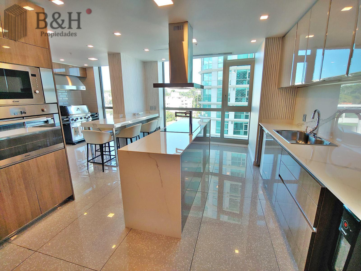 Apartamento ID.5508 - Espectacular! Apartamento unificado en Fendi Chateau Punta del Este - VENTA