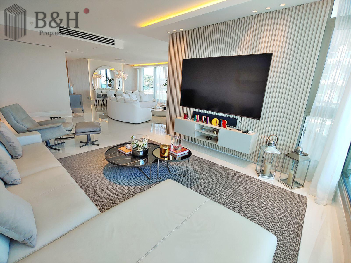 Apartamento ID.5508 - Espectacular! Apartamento unificado en Fendi Chateau Punta del Este - VENTA