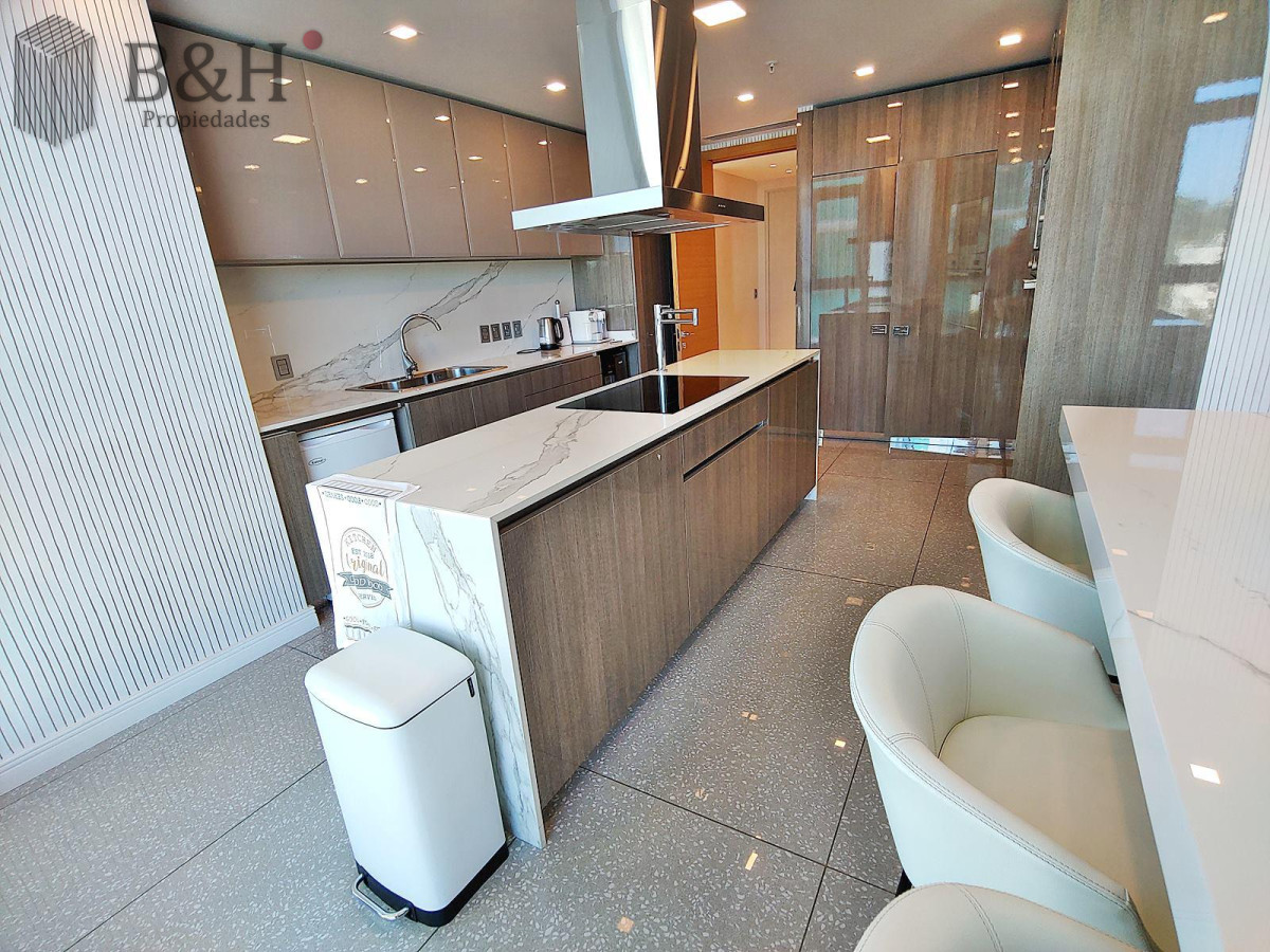 Apartamento ID.5508 - Espectacular! Apartamento unificado en Fendi Chateau Punta del Este - VENTA