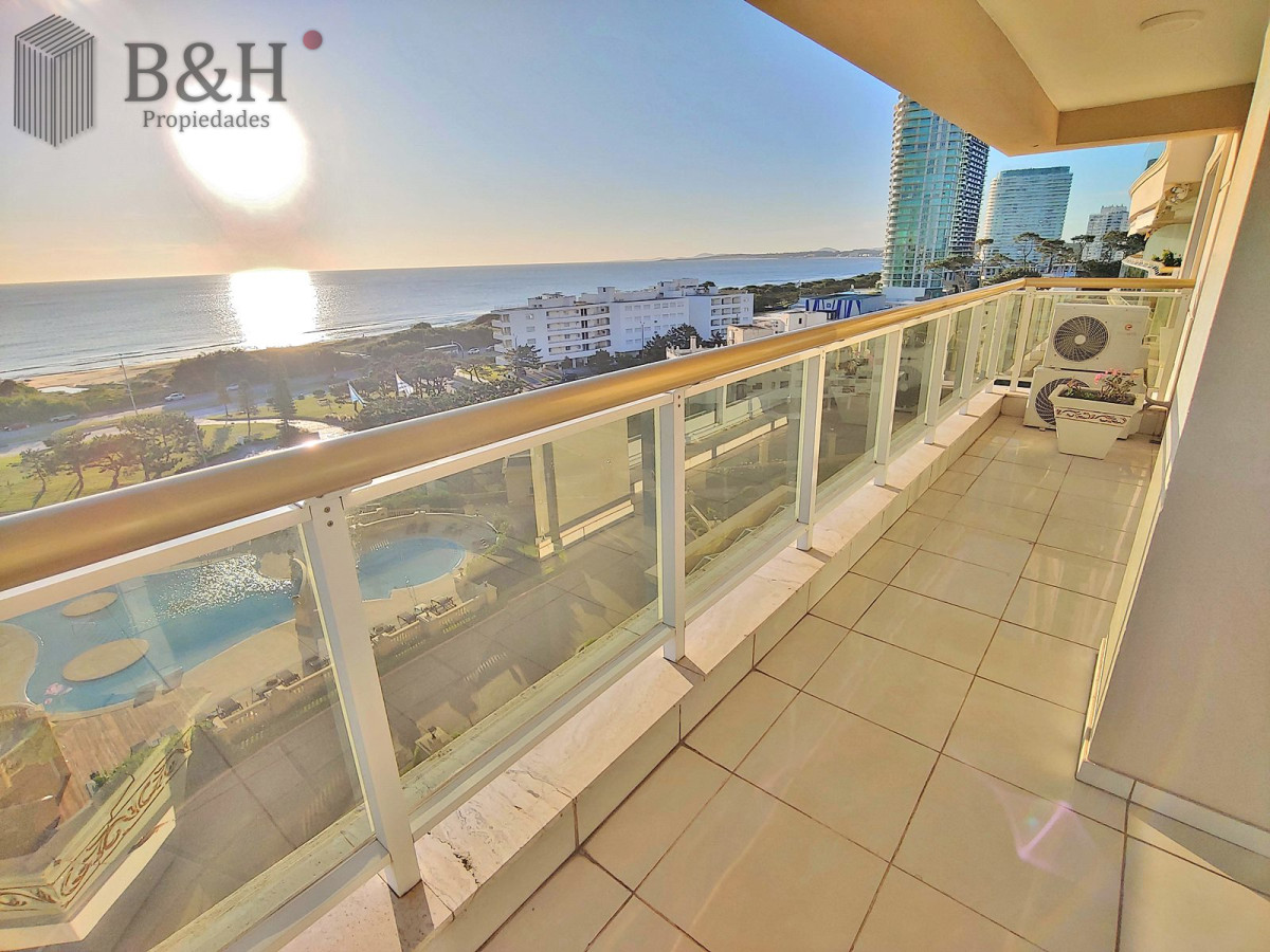 Punta del Este   Venta   Espectacular apartamento esquinero en Playa Mansa - GoPunta - Portal Inmobiliario de Punta del Este - Maldonado