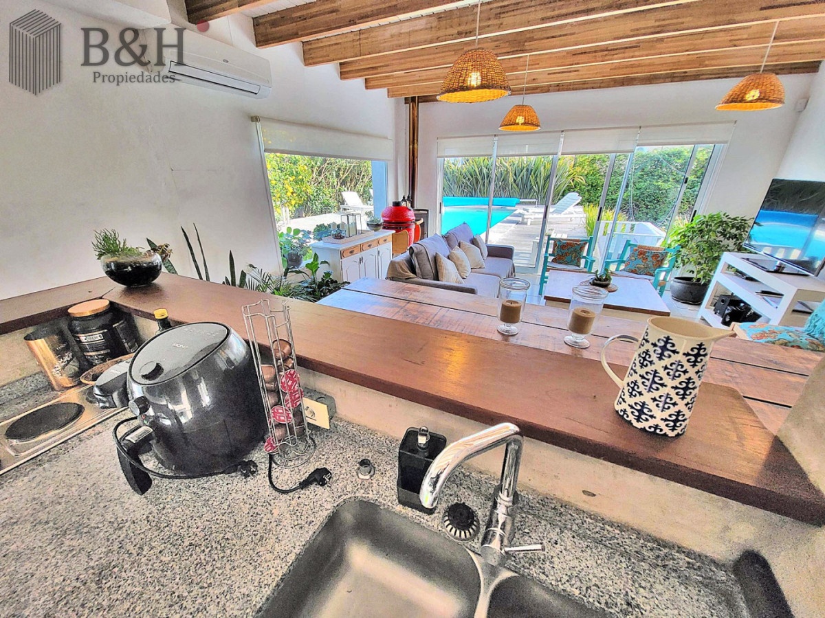 Casa ID.7437 - Espectacular casa en Pinares para vivirla todo el año!
