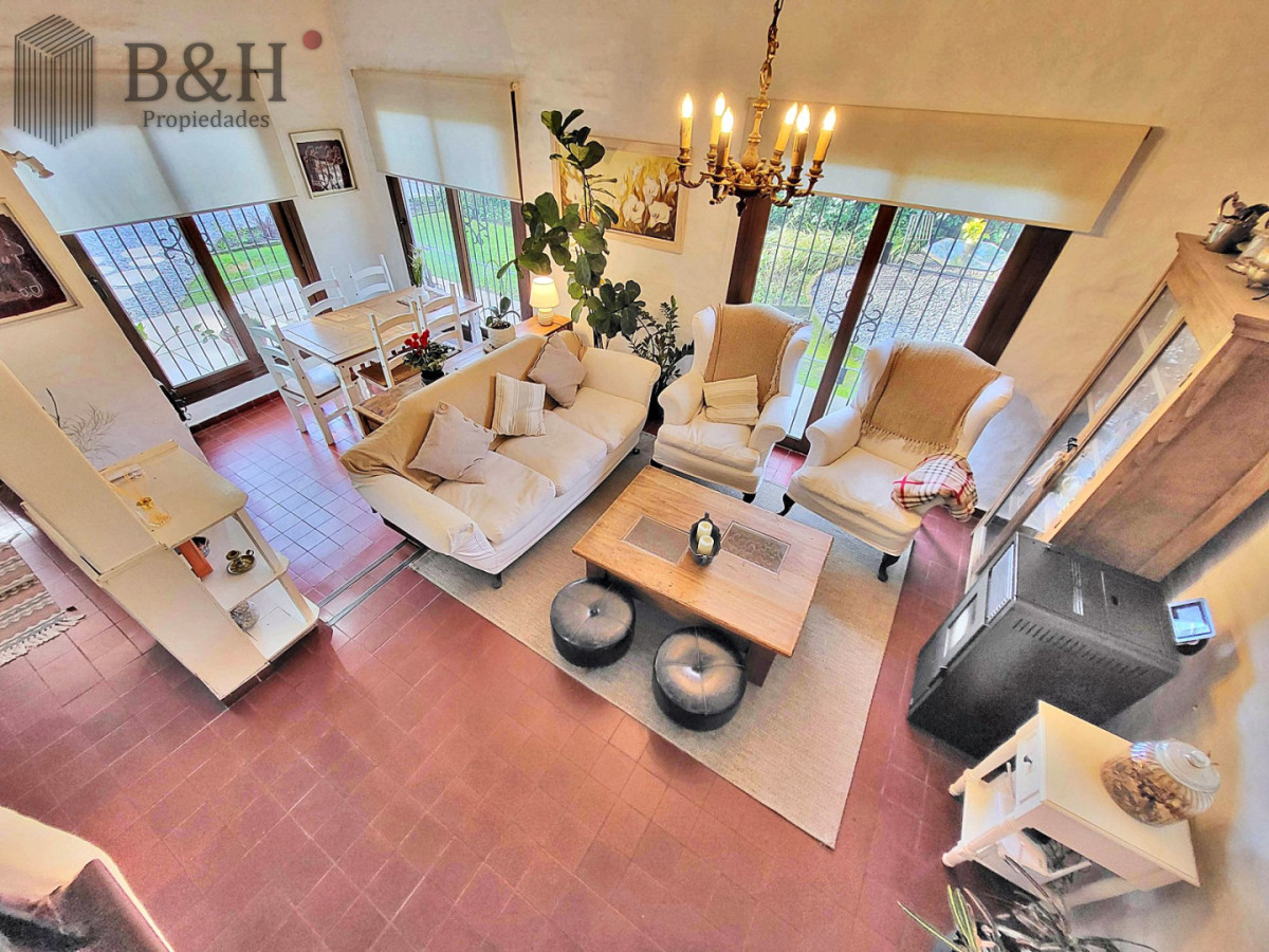 Casa ID.7437 - Espectacular casa en Pinares para vivirla todo el año!