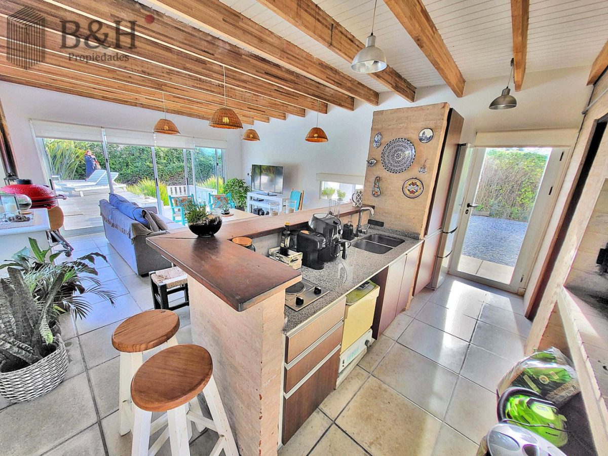Casa ID.7437 - Espectacular casa en Pinares para vivirla todo el año!