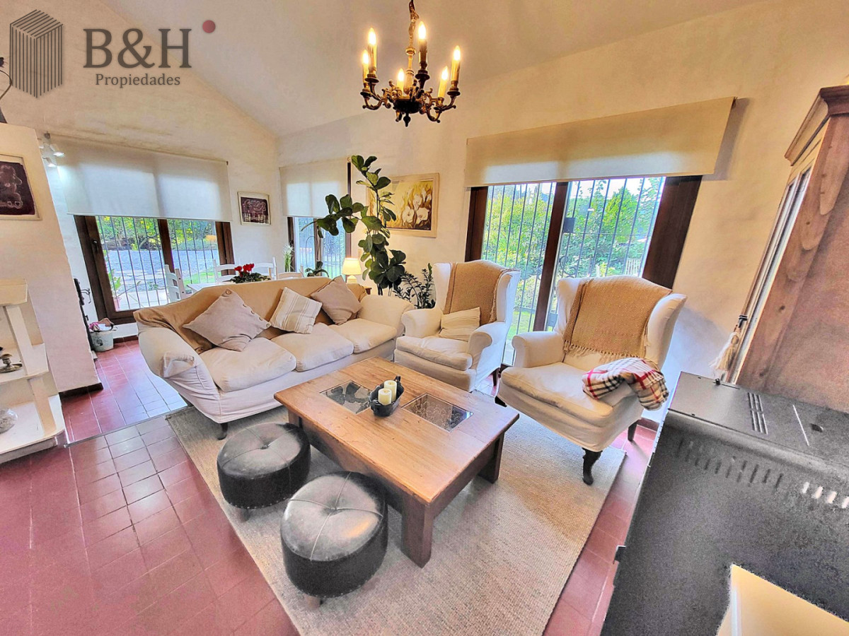 Casa ID.7437 - Espectacular casa en Pinares para vivirla todo el año!