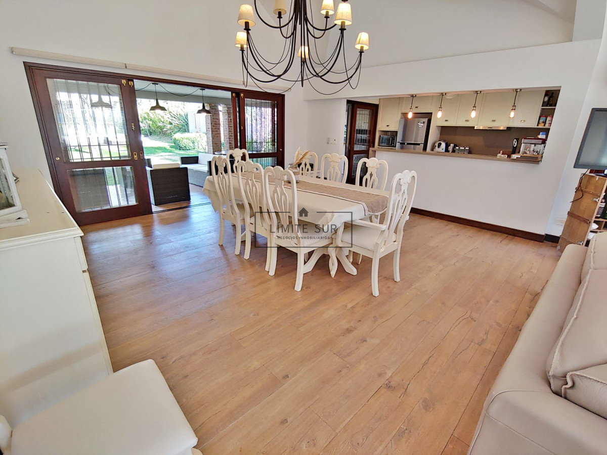 Casa ID.82 - Hermosa residencia en Rincon del Indio