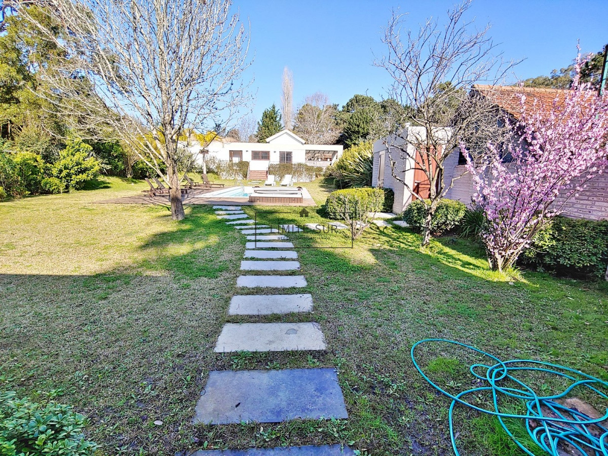 Casa ID.82 - Hermosa residencia en Rincon del Indio