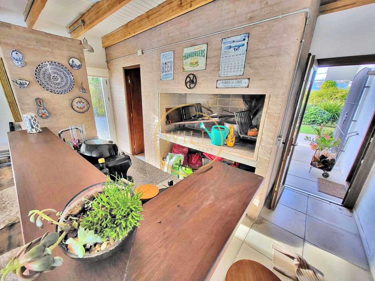 Casa ID.5663 - Espectacular casa en Pinares para vivirla todo el año!