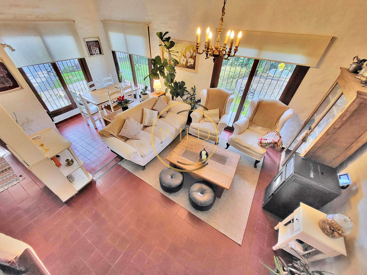 Casa ID.5663 - Espectacular casa en Pinares para vivirla todo el año!