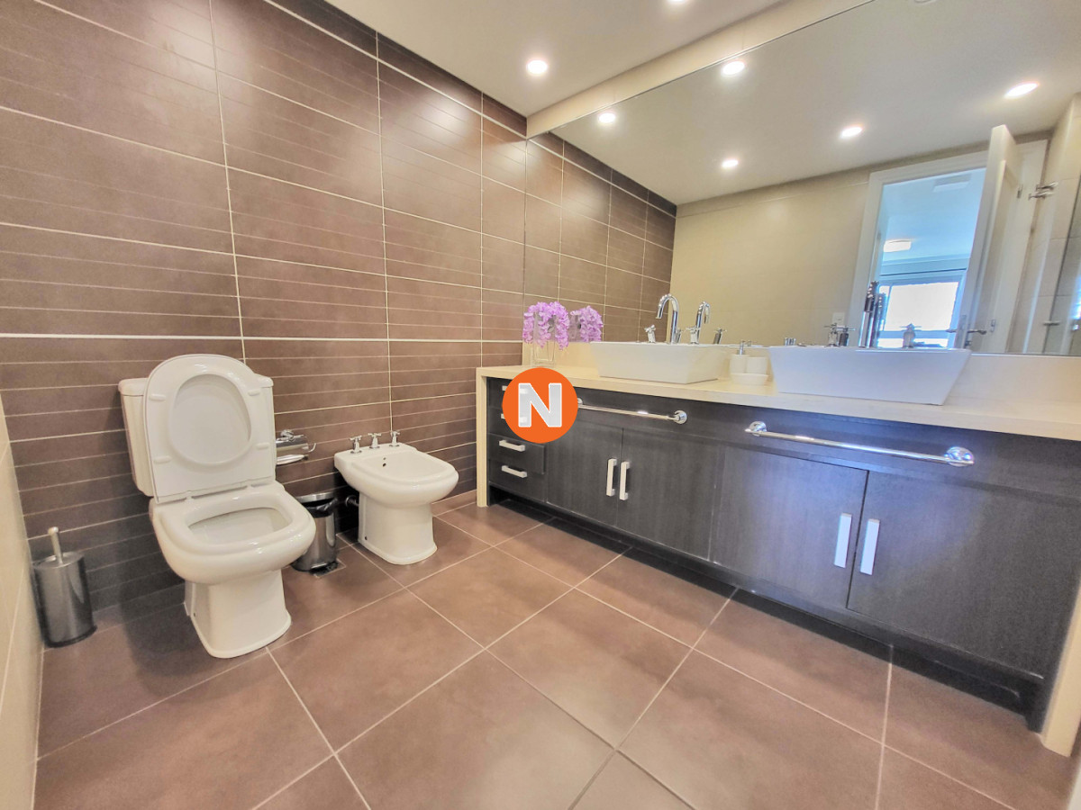 Apartamento Ref.223053 - Venta - Punta del Este - Imperiale 2 suites