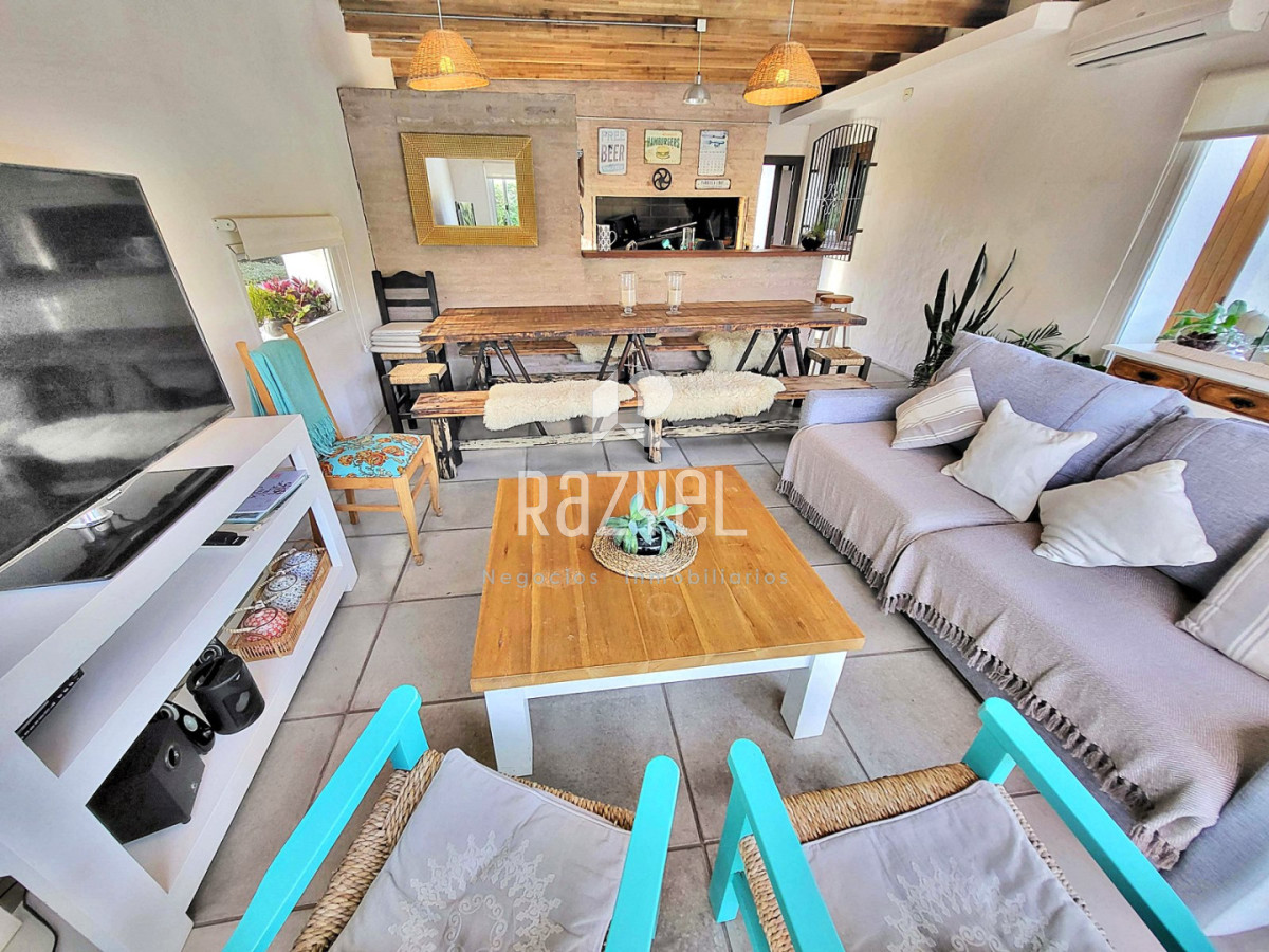 Casa ID.1284 - Espectacular casa en Pinares para vivirla todo el año!