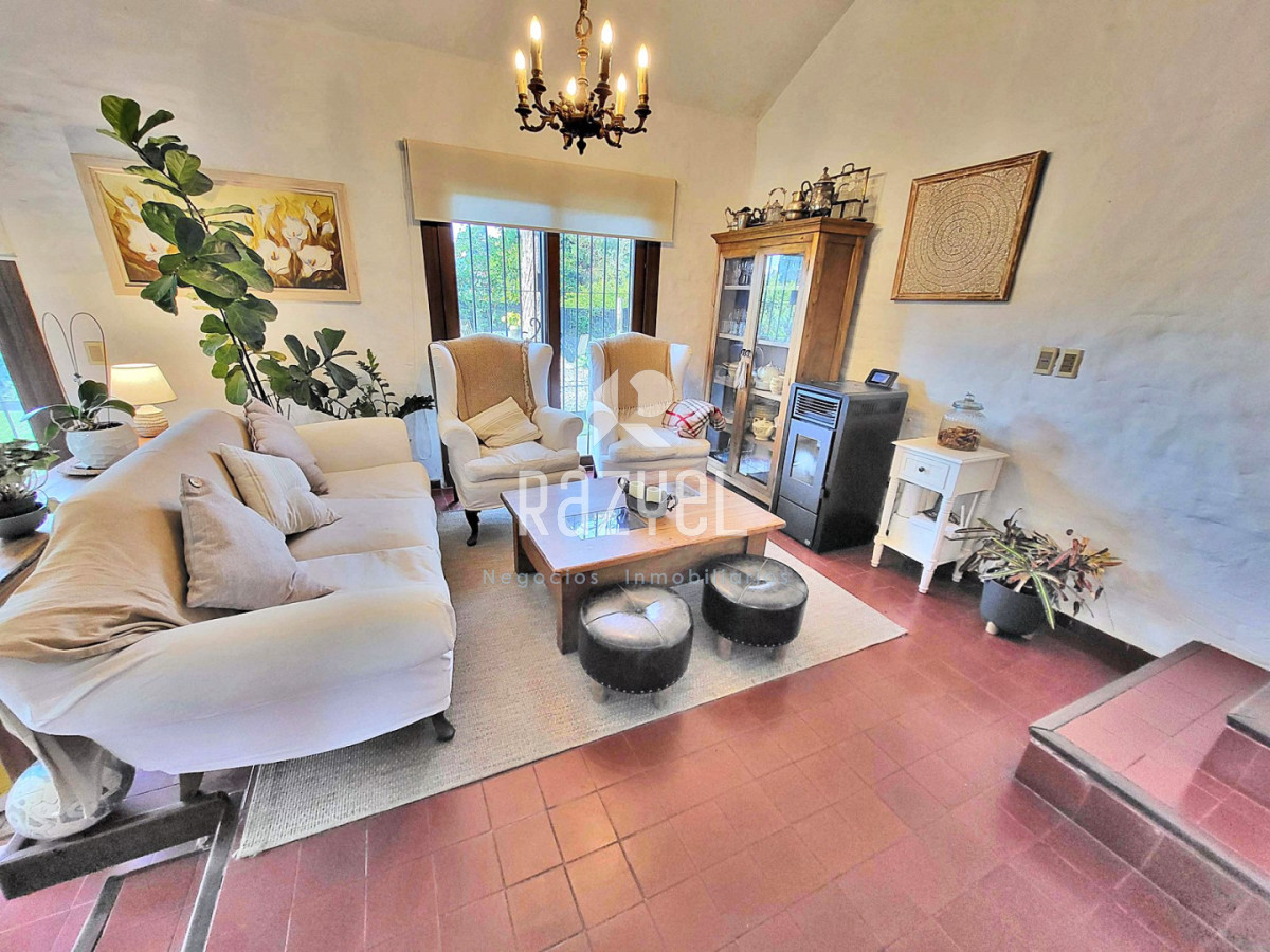 Casa ID.1284 - Espectacular casa en Pinares para vivirla todo el año!