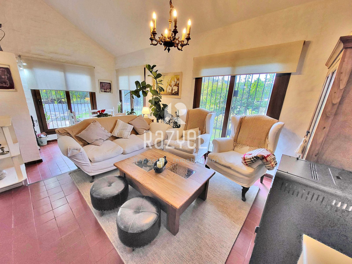 Casa ID.1284 - Espectacular casa en Pinares para vivirla todo el año!