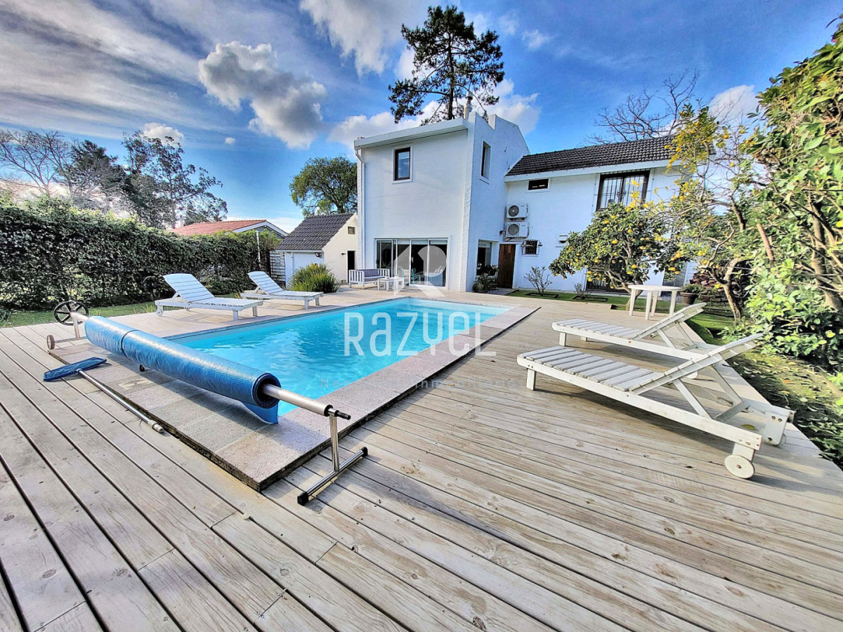 Casa ID.1284 - Espectacular casa en Pinares para vivirla todo el año!