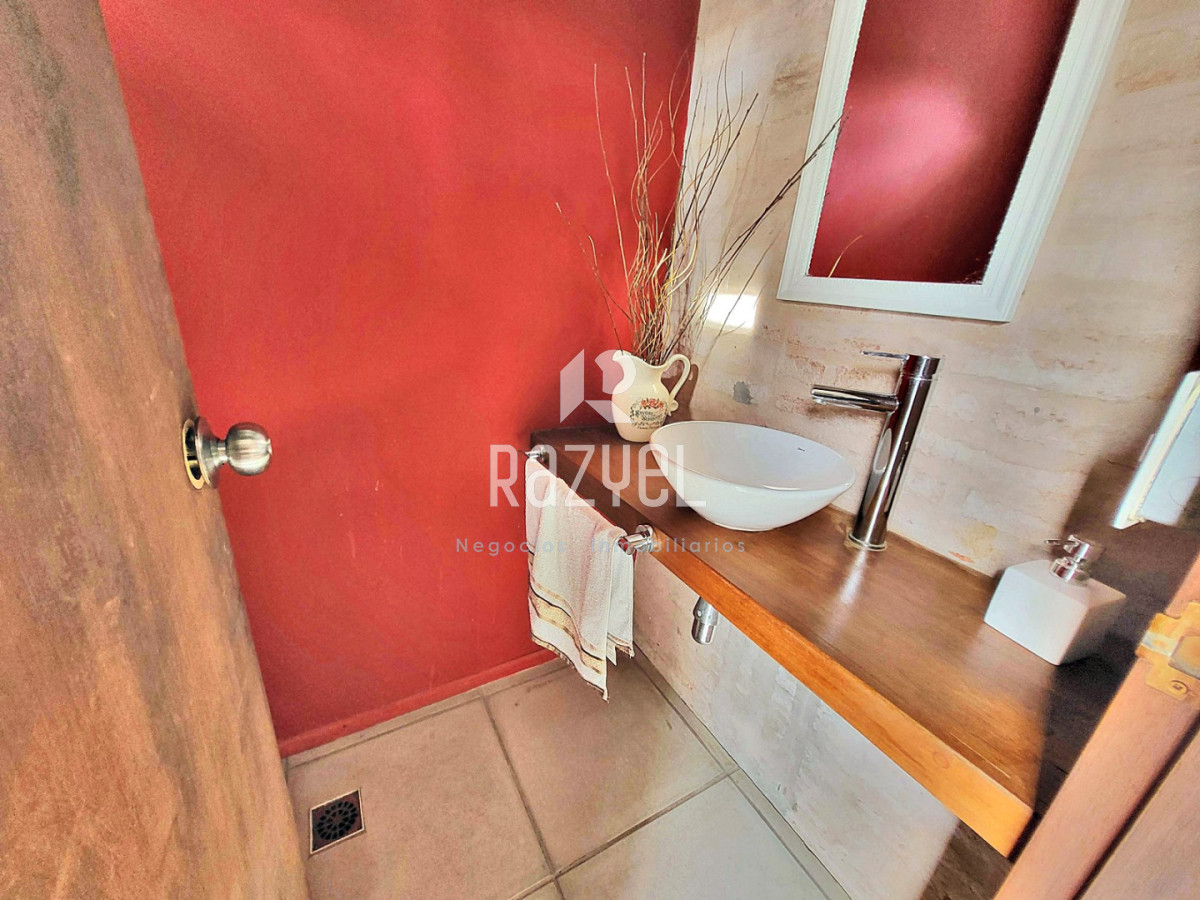 Casa ID.1284 - Espectacular casa en Pinares para vivirla todo el año!