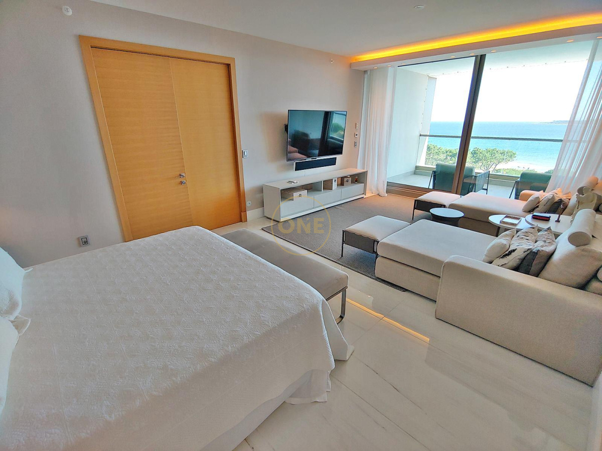 Apartamento ID.1914 - Espectacular! Apartamento unificado en Fendi Chateau Punta del Este - VENTA