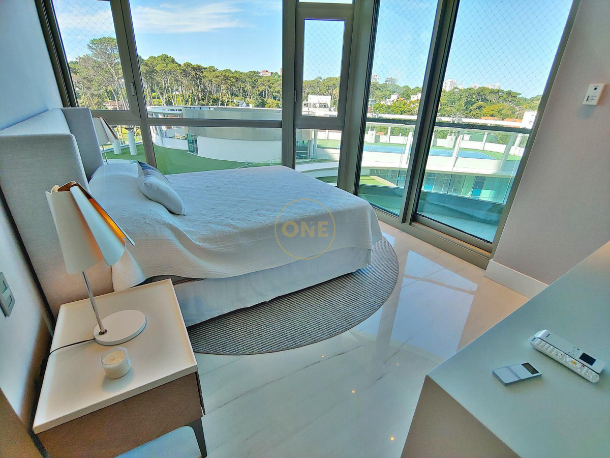 Apartamento ID.1914 - Espectacular! Apartamento unificado en Fendi Chateau Punta del Este - VENTA