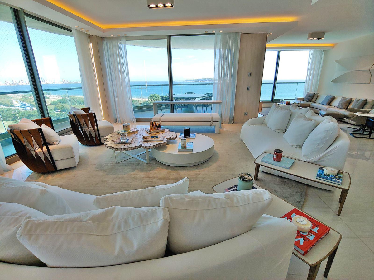 Espectacular! Apartamento unificado en Fendi Chateau Punta del Este - VENTA