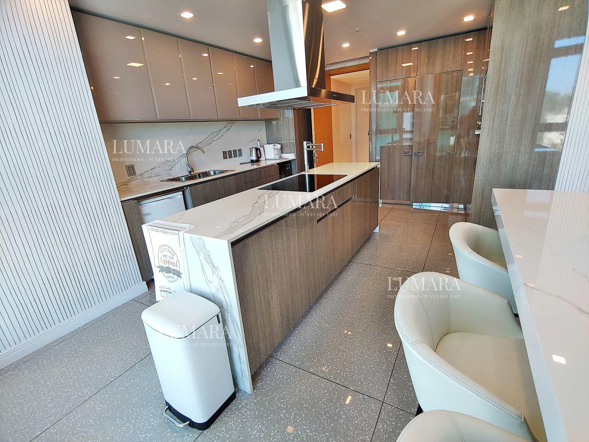 Apartamento ID.2202 - Espectacular! Apartamento unificado en Fendi Chateau Punta del Este - VENTA