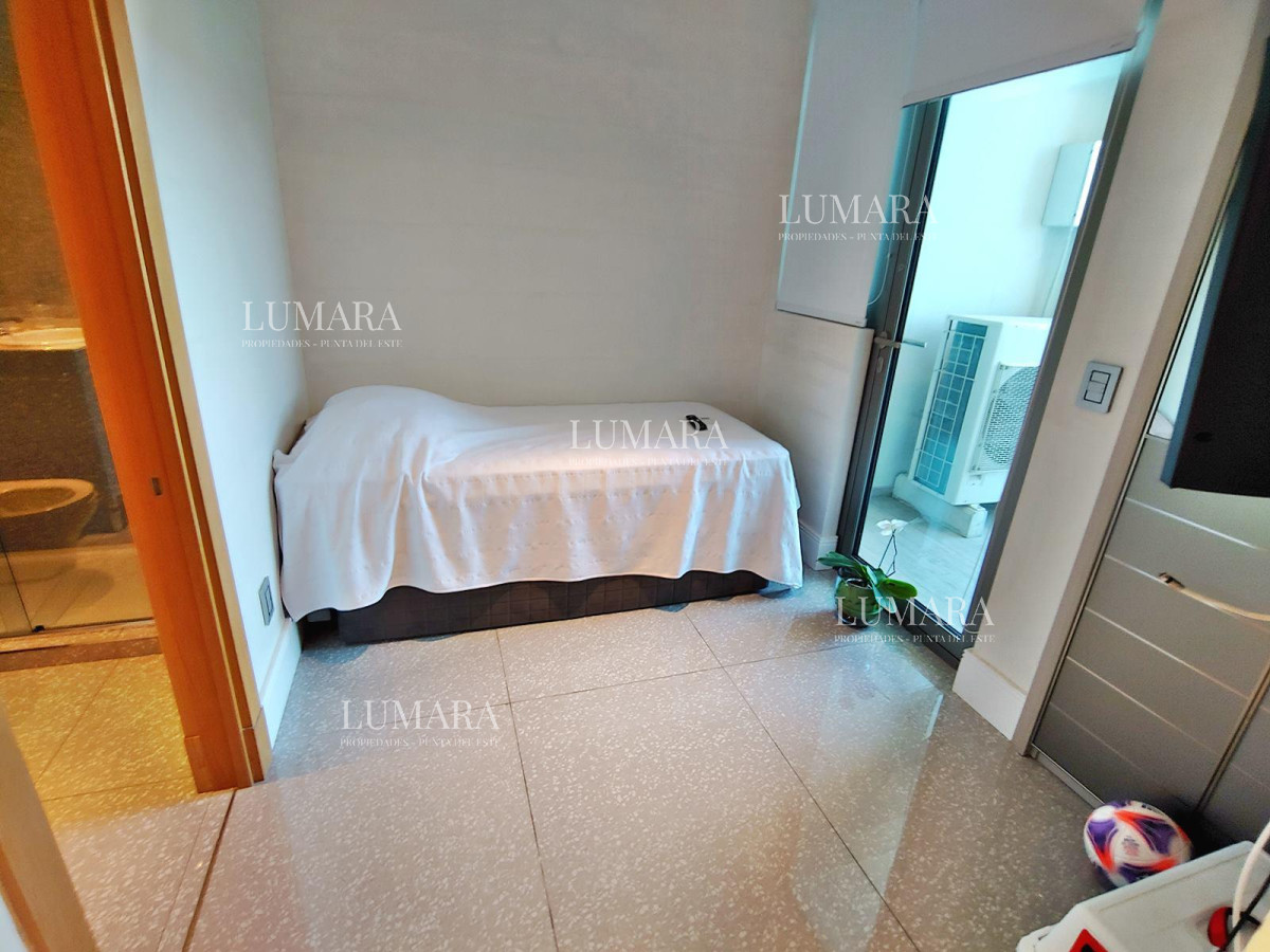 Apartamento ID.2202 - Espectacular! Apartamento unificado en Fendi Chateau Punta del Este - VENTA