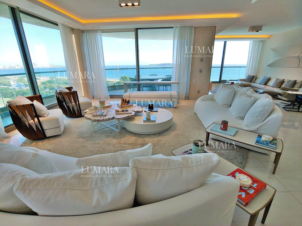 Apartamento ID.2202 - Espectacular! Apartamento unificado en Fendi Chateau Punta del Este - VENTA