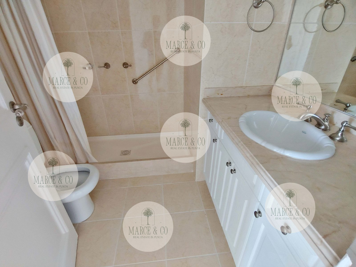 Apartamento ID.2201 - Punta del Este - Venta - Espectacular apartamento esquinero en Playa Mansa