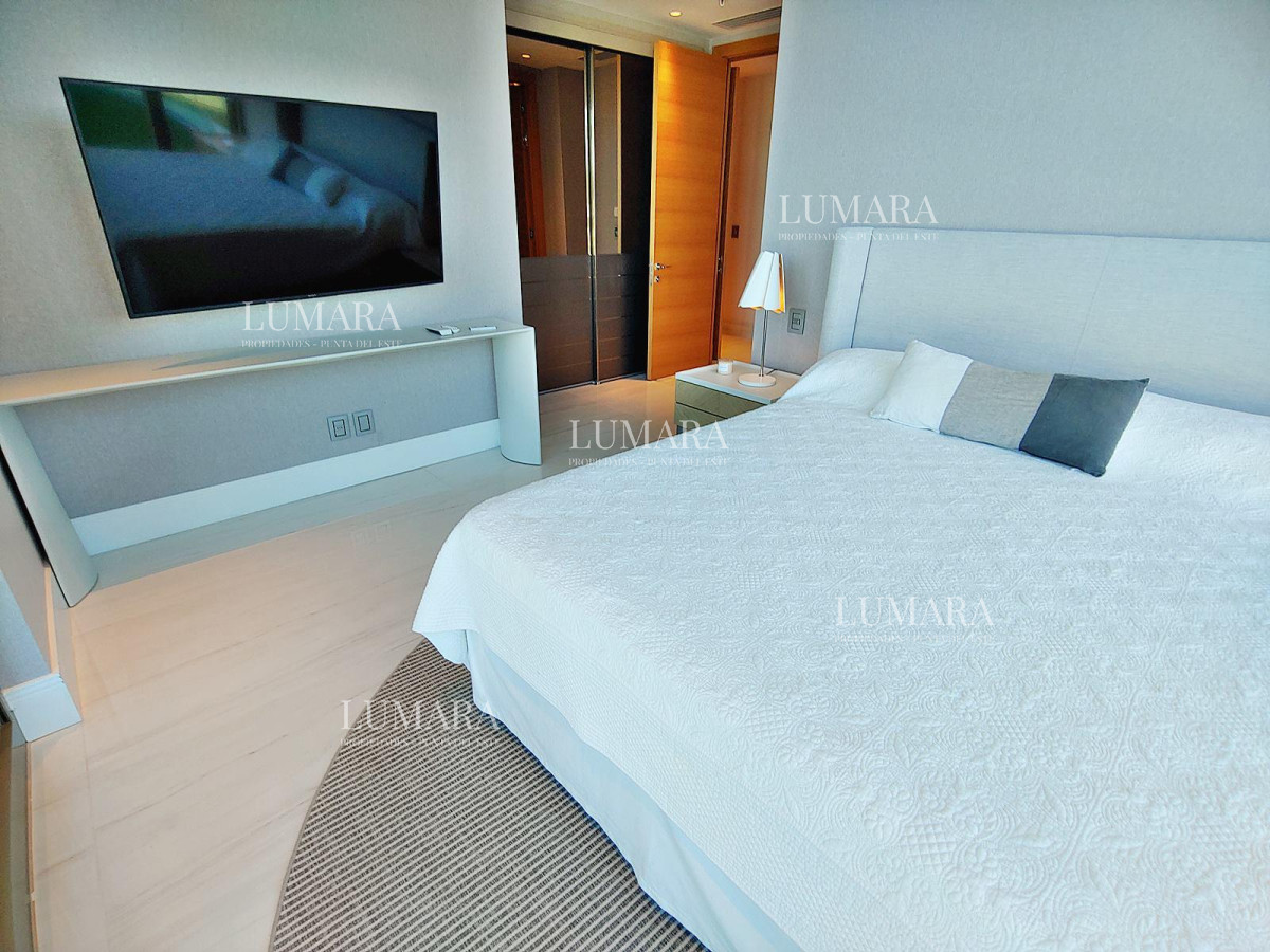 Apartamento ID.2202 - Espectacular! Apartamento unificado en Fendi Chateau Punta del Este - VENTA