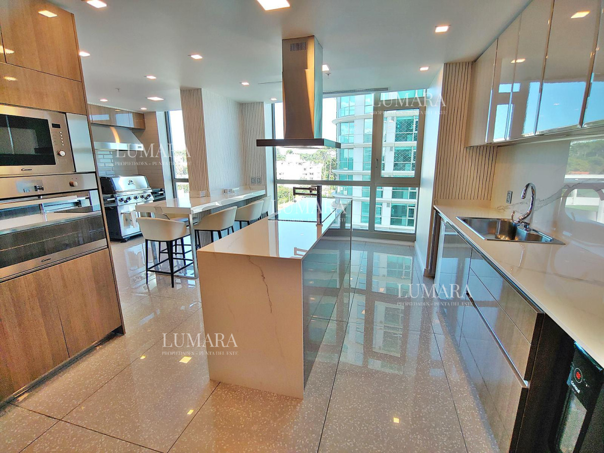 Apartamento ID.2202 - Espectacular! Apartamento unificado en Fendi Chateau Punta del Este - VENTA