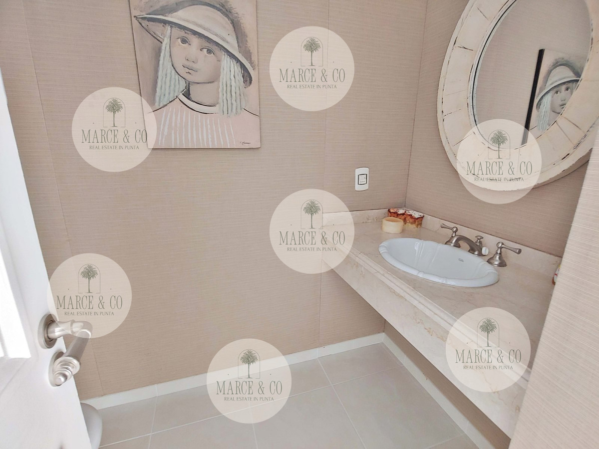 Apartamento ID.2201 - Punta del Este - Venta - Espectacular apartamento esquinero en Playa Mansa
