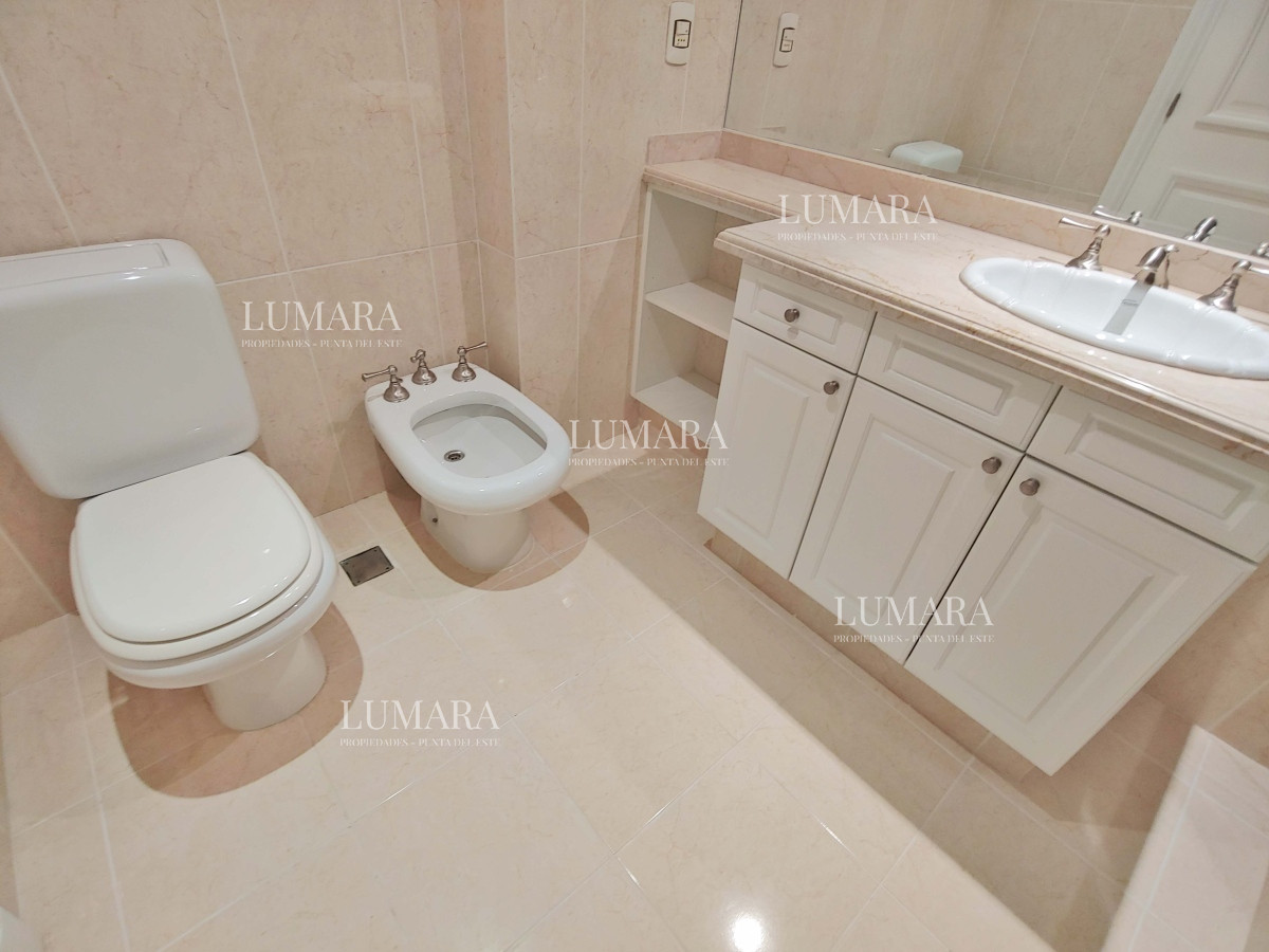Apartamento ID.2200 - Apartamento en Punta del Este, 