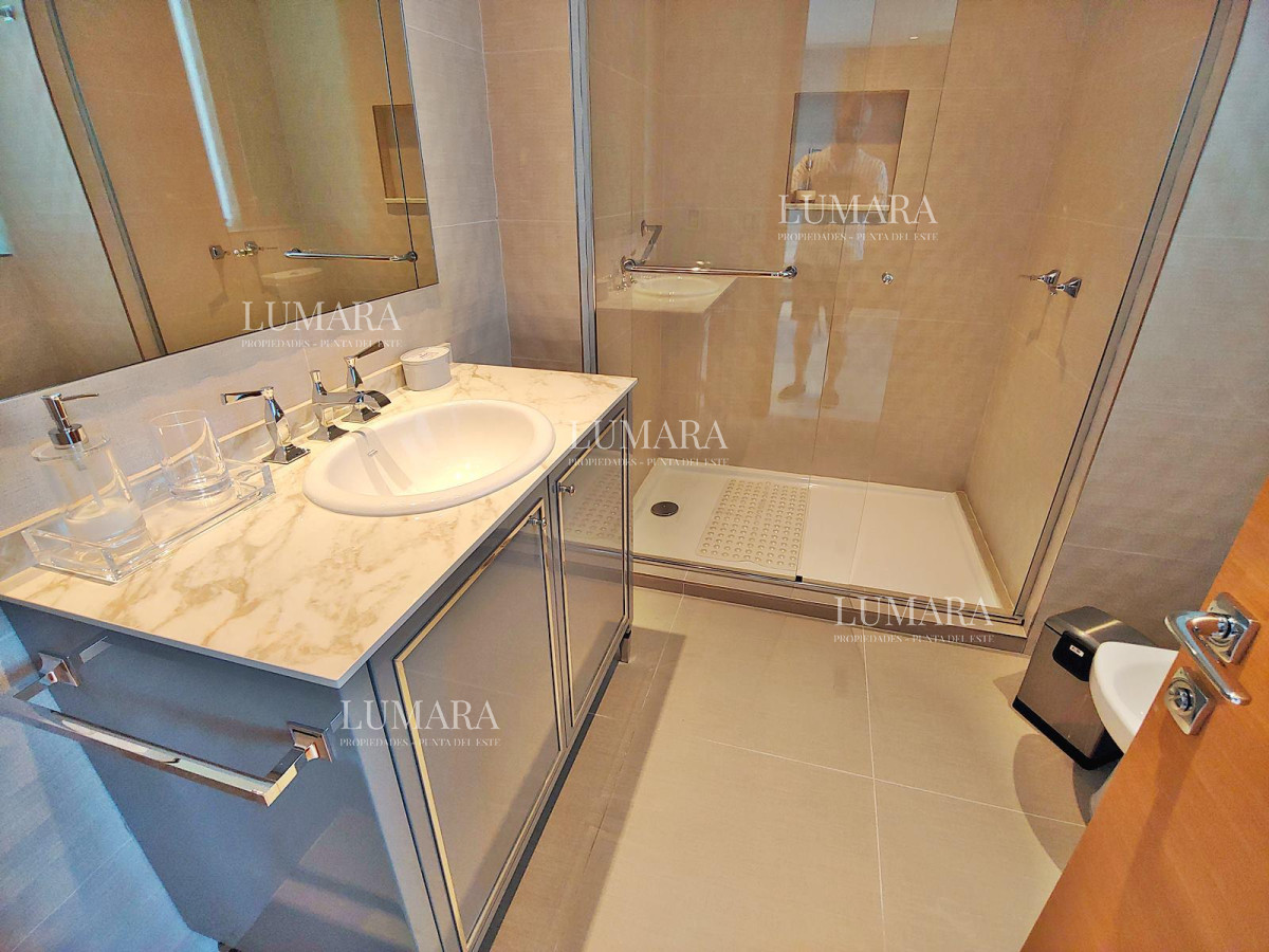 Apartamento ID.2202 - Espectacular! Apartamento unificado en Fendi Chateau Punta del Este - VENTA