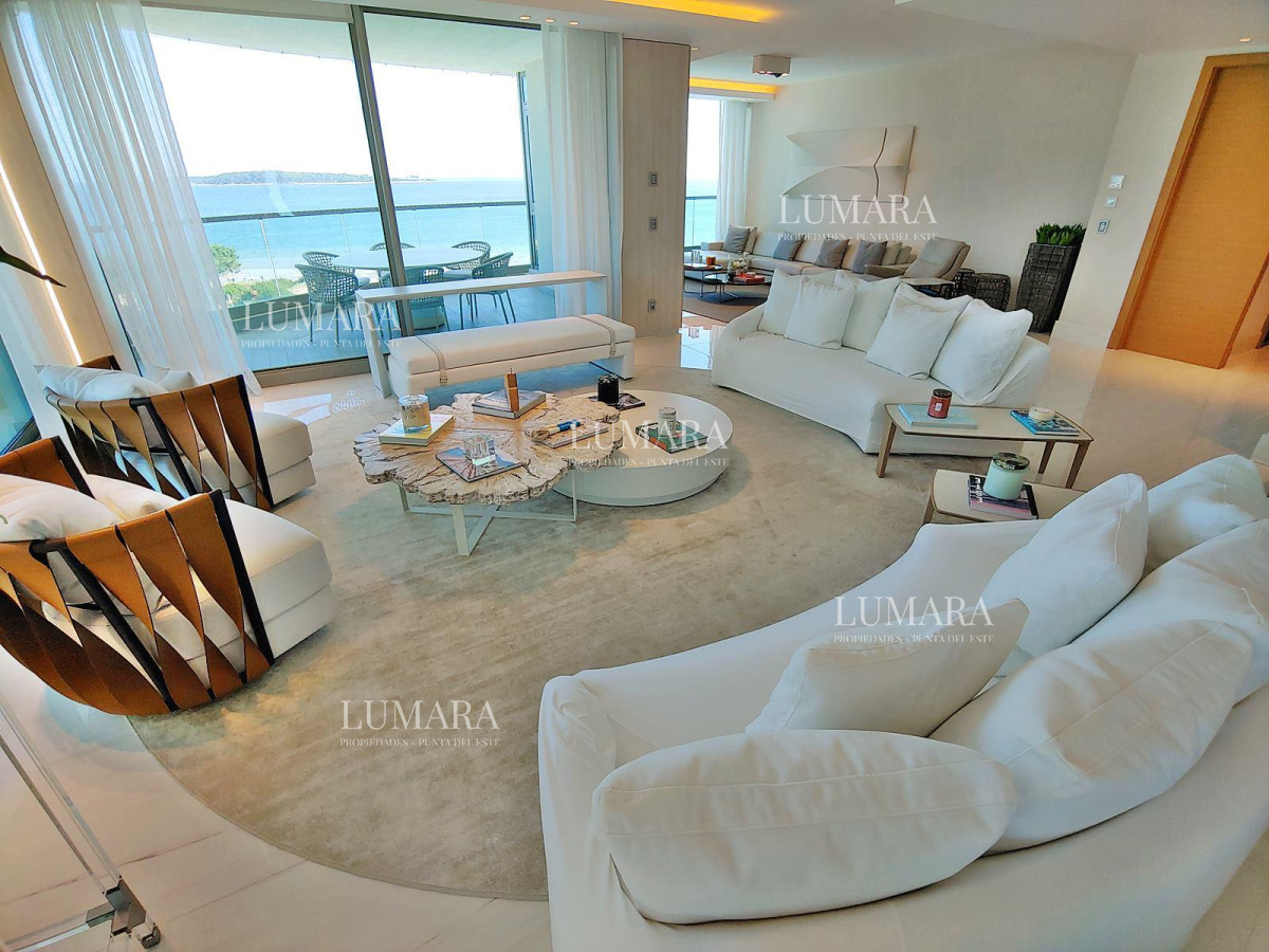 Apartamento ID.2202 - Espectacular! Apartamento unificado en Fendi Chateau Punta del Este - VENTA
