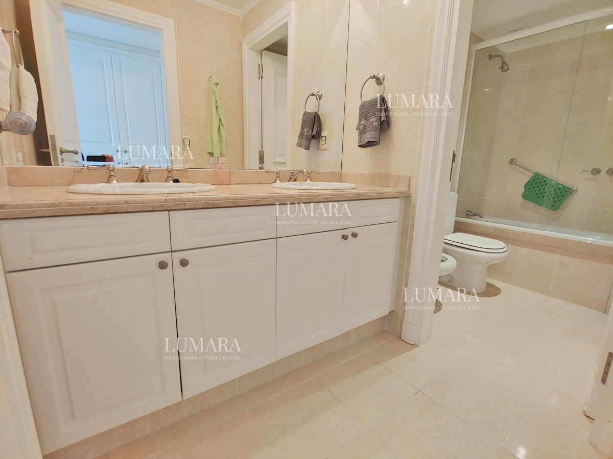 Apartamento ID.2200 - Apartamento en Punta del Este, 