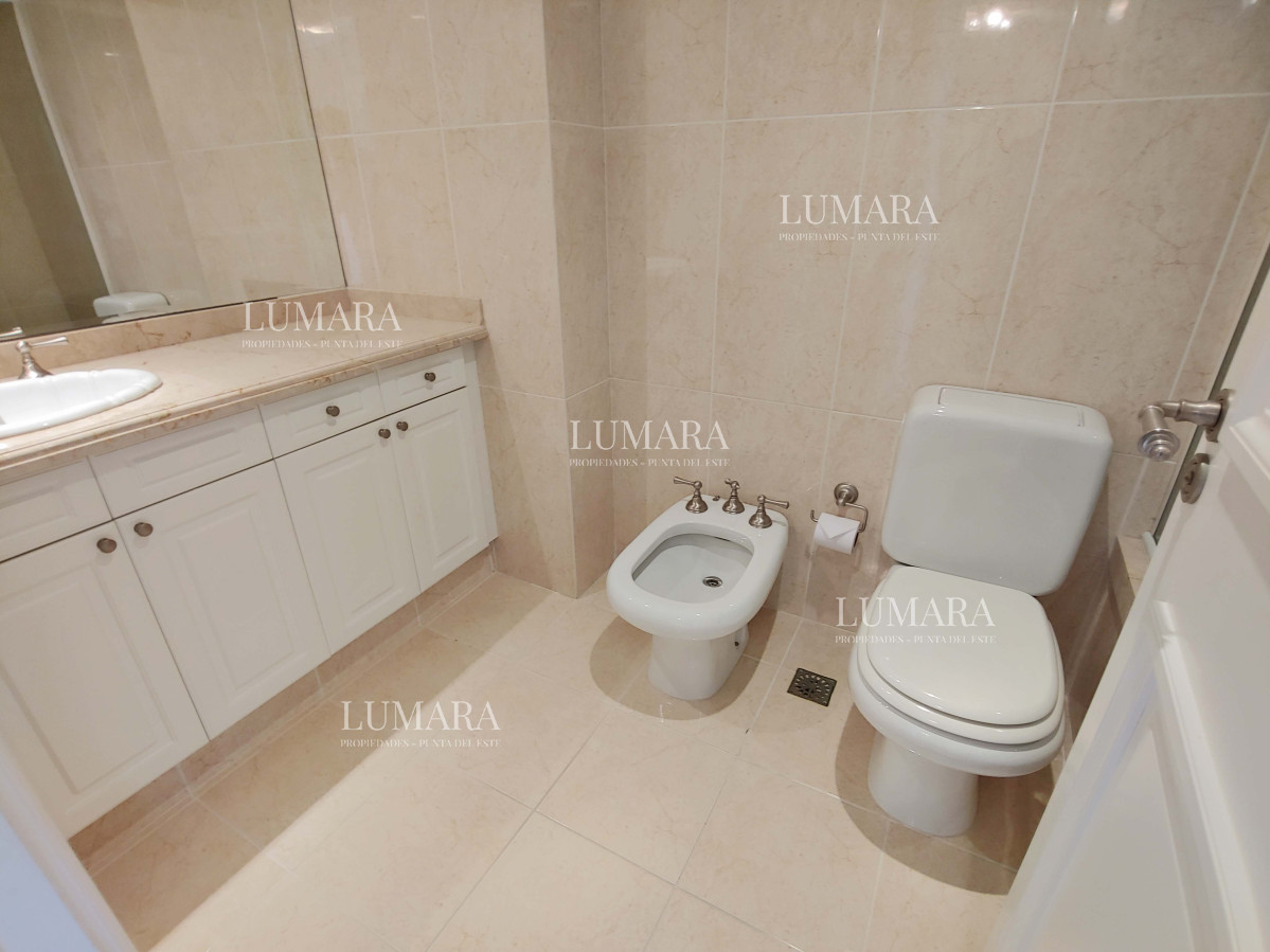 Apartamento ID.2200 - Apartamento en Punta del Este, 