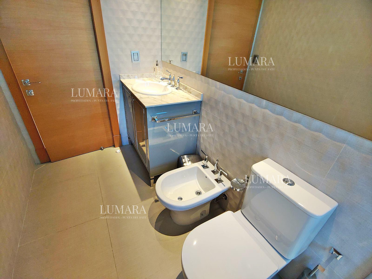 Apartamento ID.2202 - Espectacular! Apartamento unificado en Fendi Chateau Punta del Este - VENTA