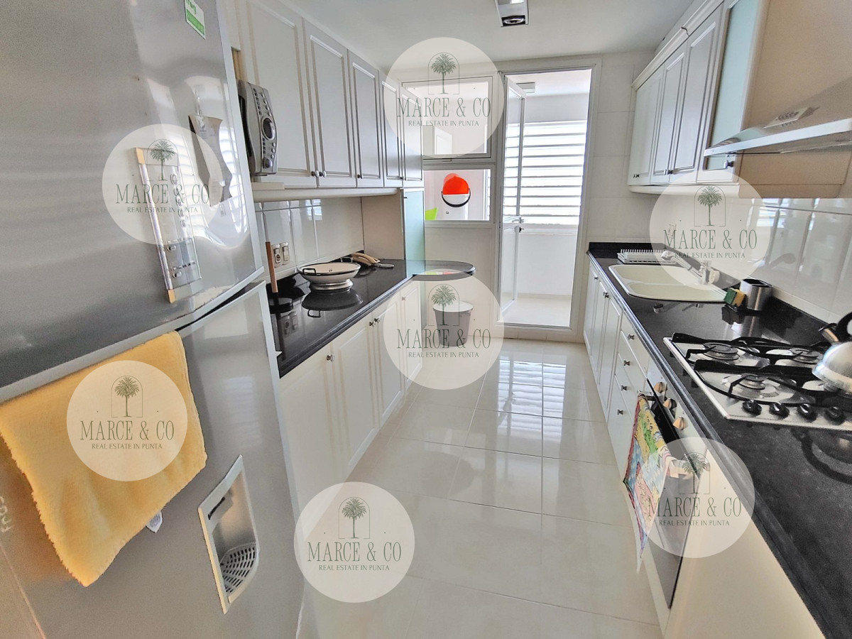 Apartamento ID.2201 - Punta del Este - Venta - Espectacular apartamento esquinero en Playa Mansa