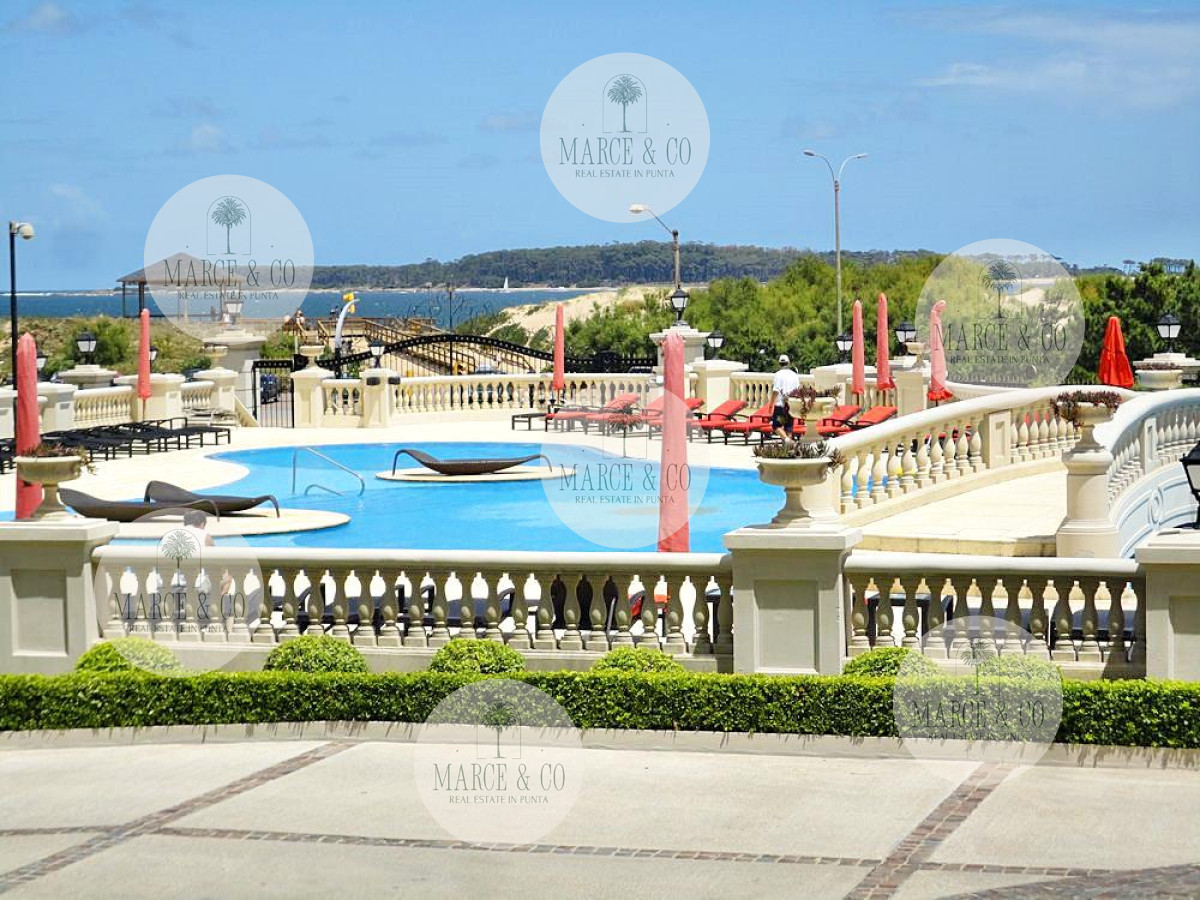 Apartamento ID.2201 - Punta del Este - Venta - Espectacular apartamento esquinero en Playa Mansa