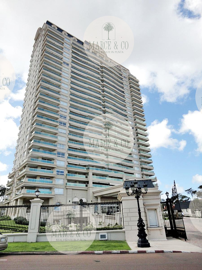 Apartamento ID.2201 - Punta del Este - Venta - Espectacular apartamento esquinero en Playa Mansa