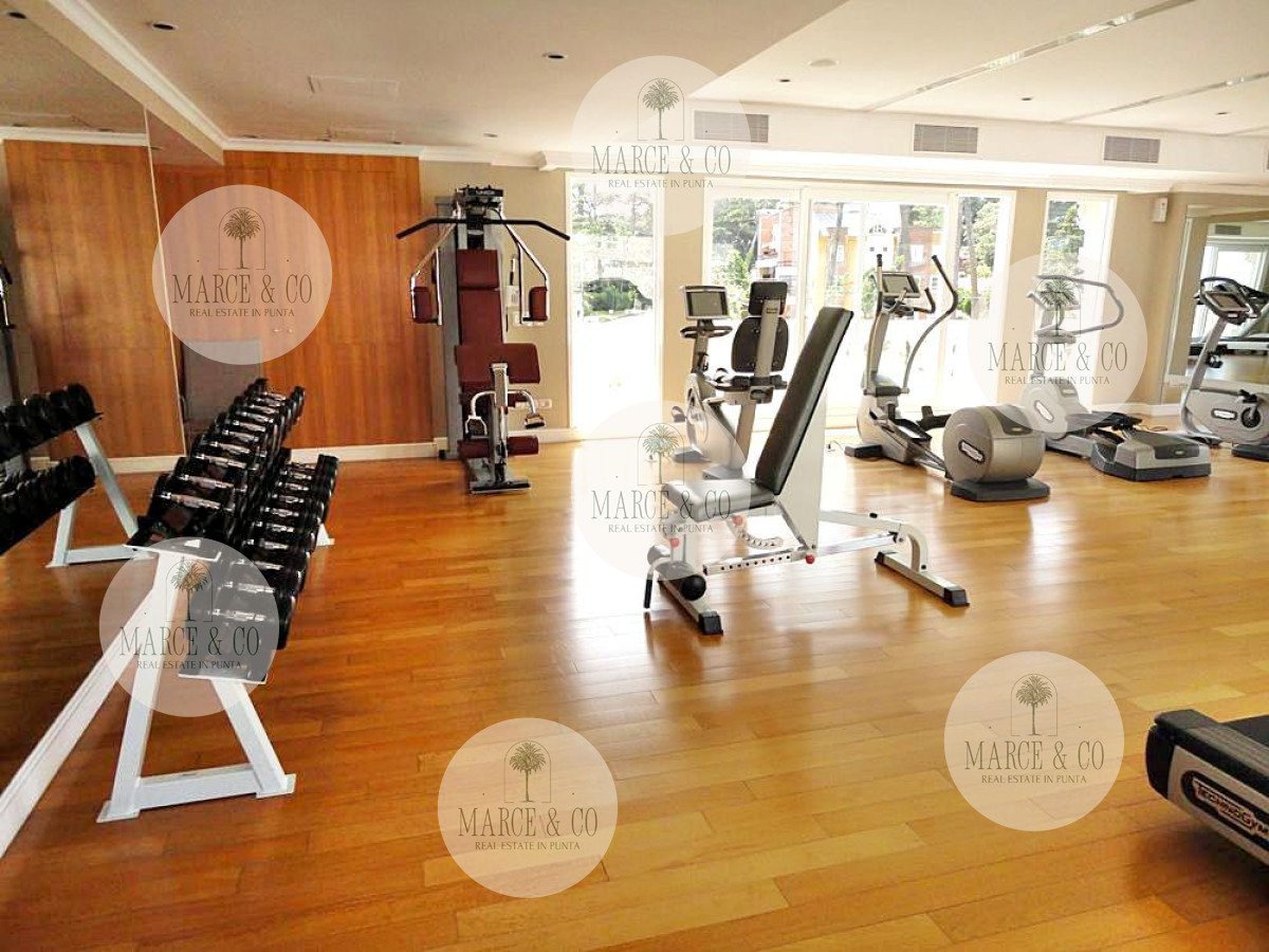 Apartamento ID.2201 - Punta del Este - Venta - Espectacular apartamento esquinero en Playa Mansa