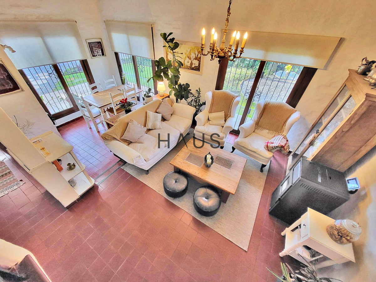Casa ID.888 - Espectacular casa en Pinares para vivirla todo el año!