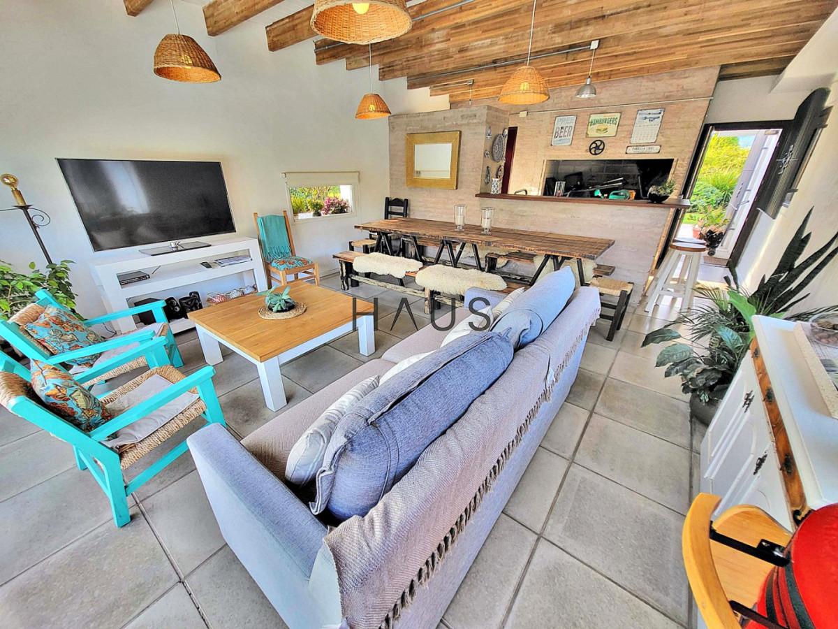Casa ID.888 - Espectacular casa en Pinares para vivirla todo el año!