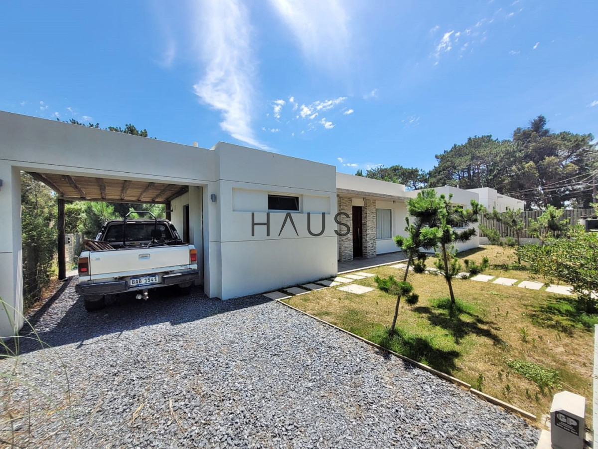 Casa ID.626 - Muy buena ubicacion en el corazon de La Barra!