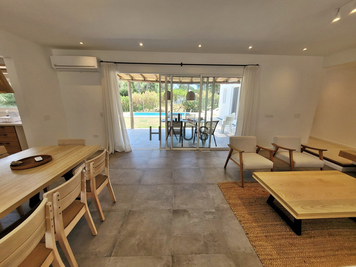 Casa ID.626 - Muy buena ubicacion en el corazon de La Barra!