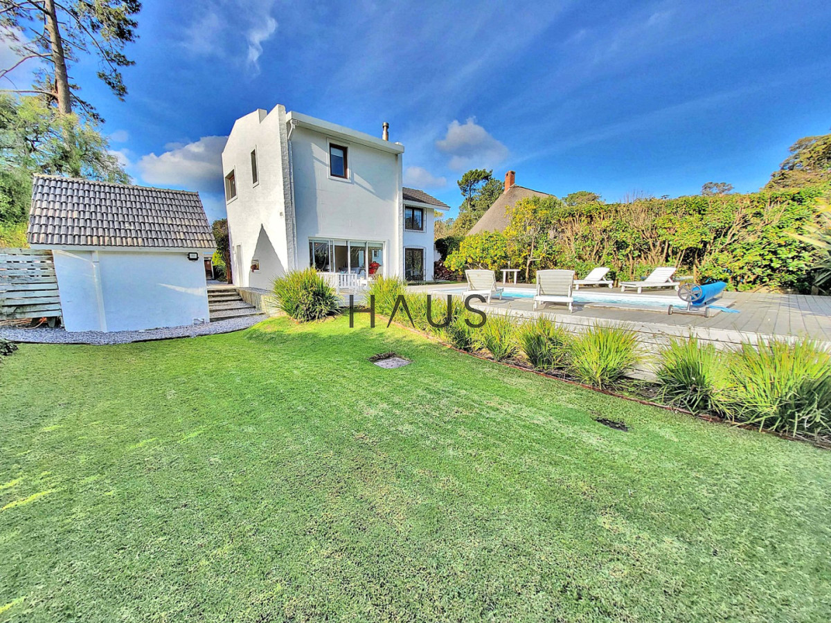 Casa ID.888 - Espectacular casa en Pinares para vivirla todo el año!