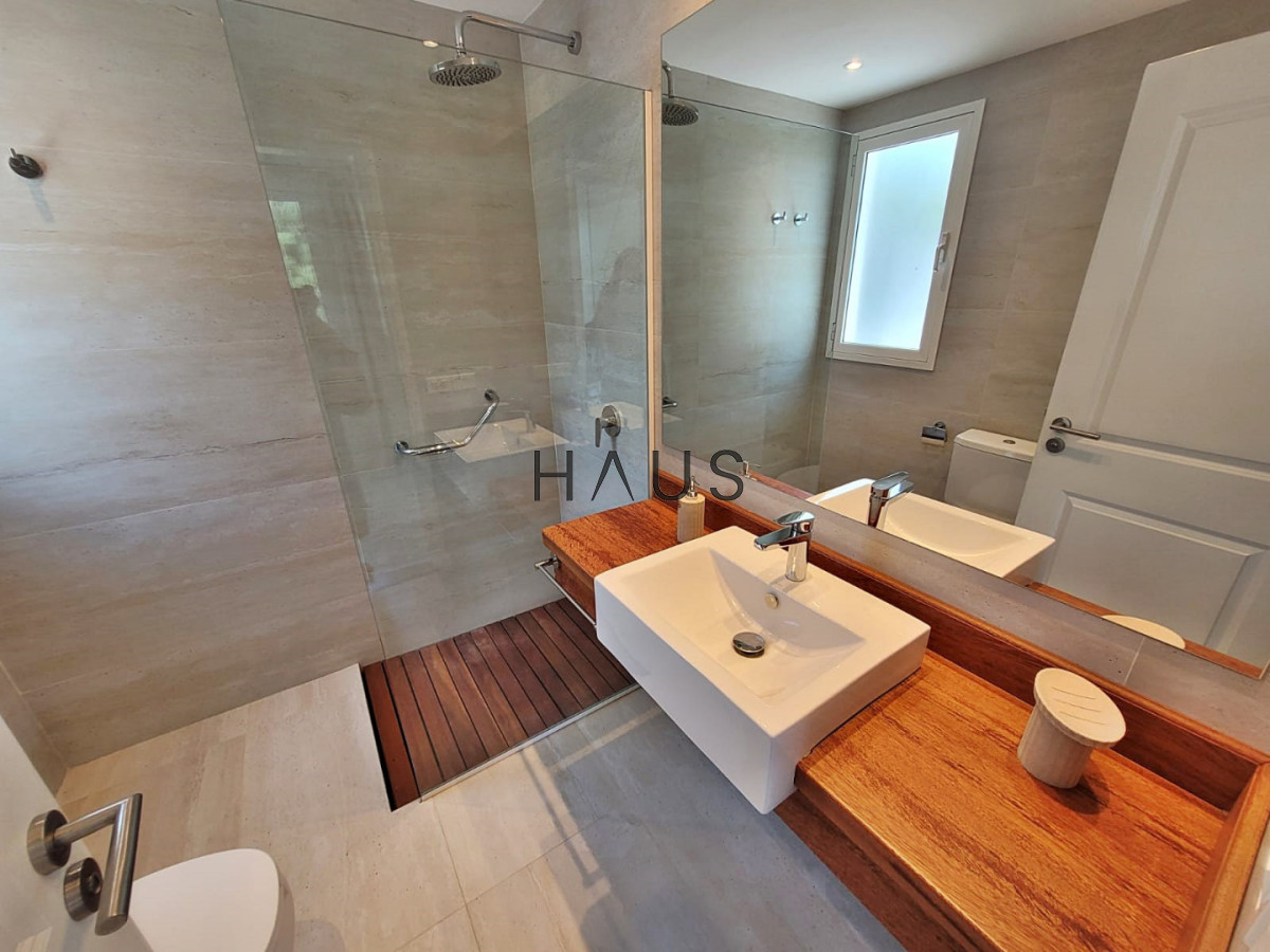 Casa ID.626 - Muy buena ubicacion en el corazon de La Barra!