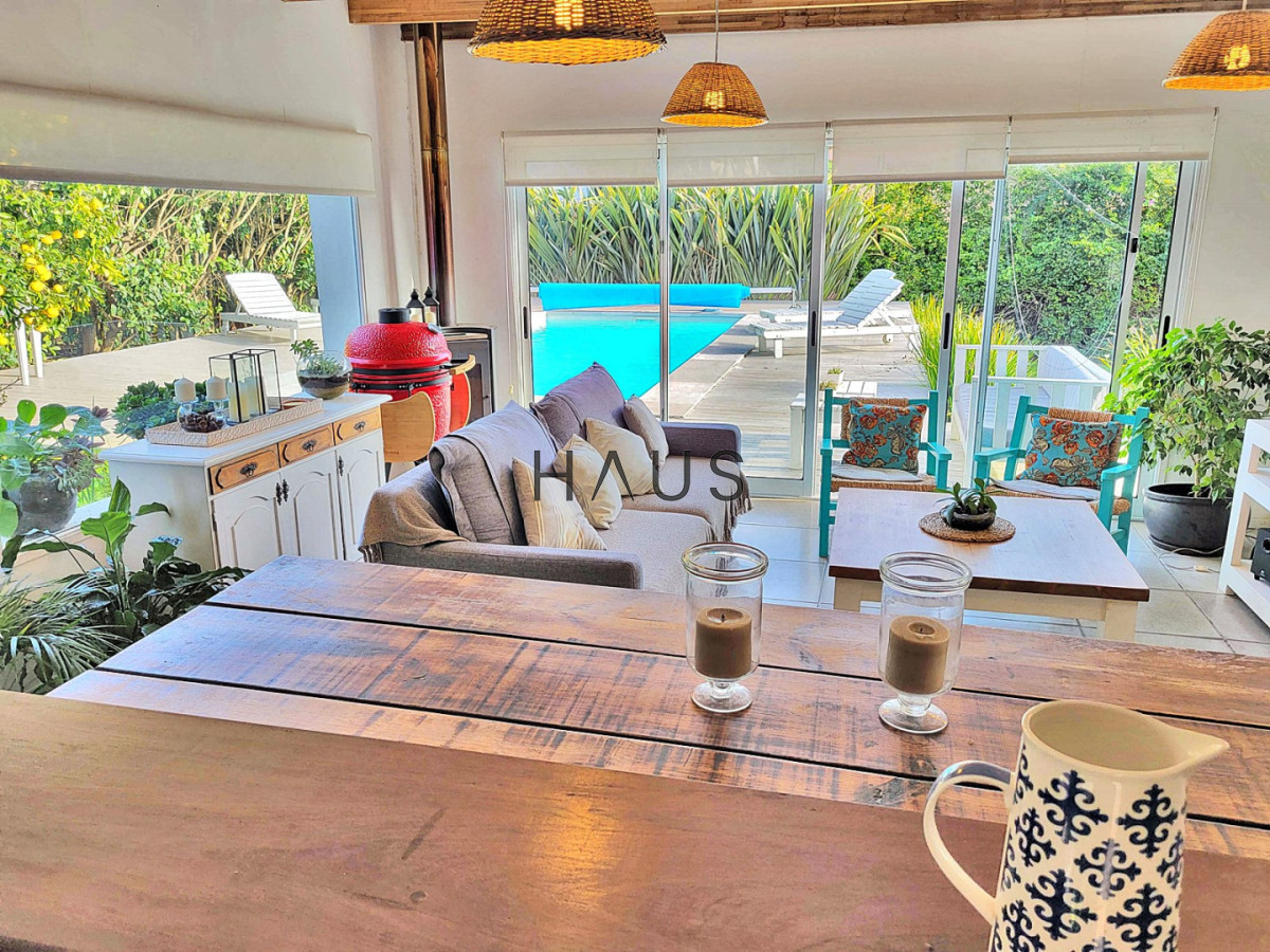 Casa ID.888 - Espectacular casa en Pinares para vivirla todo el año!