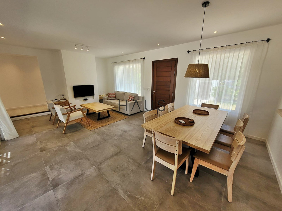 Casa ID.626 - Muy buena ubicacion en el corazon de La Barra!