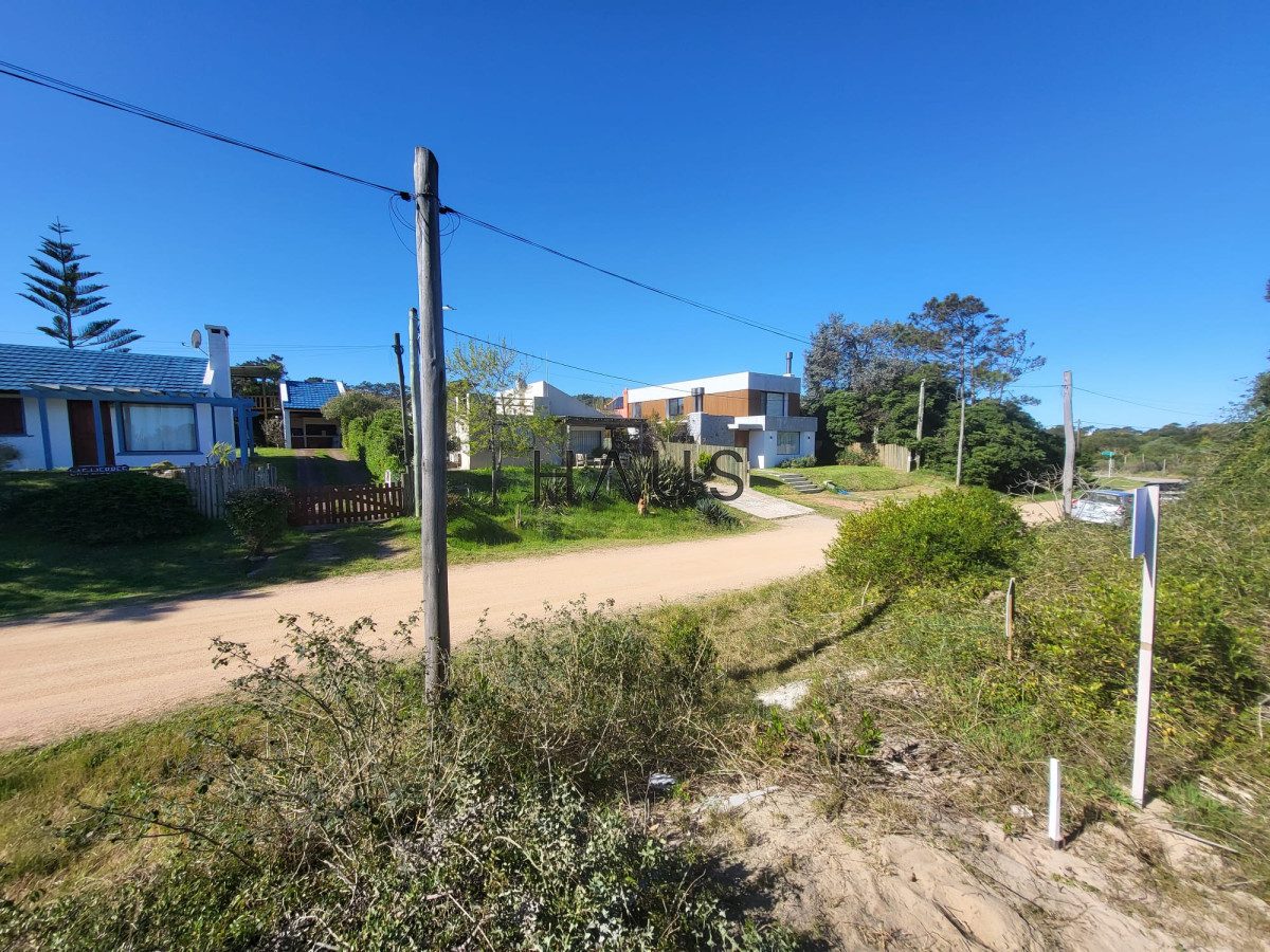 Terreno ID.226 - Tu Refugio en Manantiales: Terreno de 400 m² a Pasos del Mar