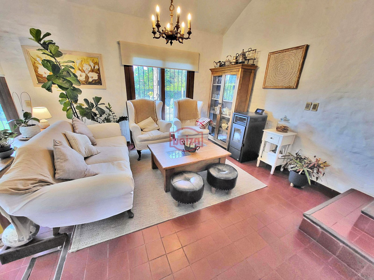 Casa ID.167242/Mansa.-Casa-3-Dormitorios-con-Apartamento-de-huéspedes.-Piscina. - Espectacular casa en Pinares para vivirla todo el año!